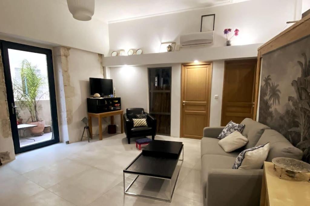 Beau T2 Clim Terrasse Superhote Apartment Nimes